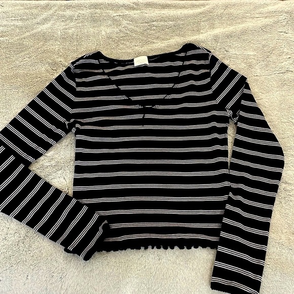 ABOUND Cropped Tee - Picture 1 of 6